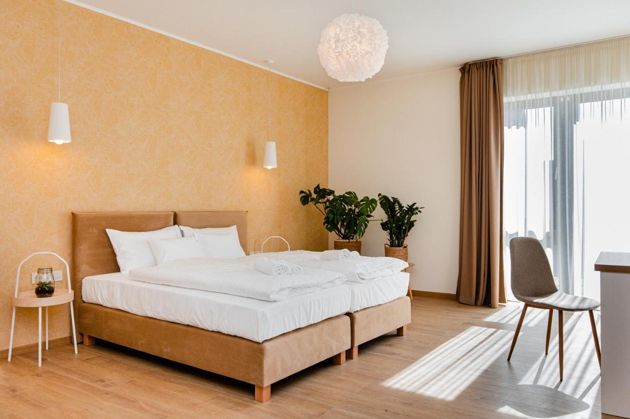 H11 Rooms Esztergom Eksteriør bilde