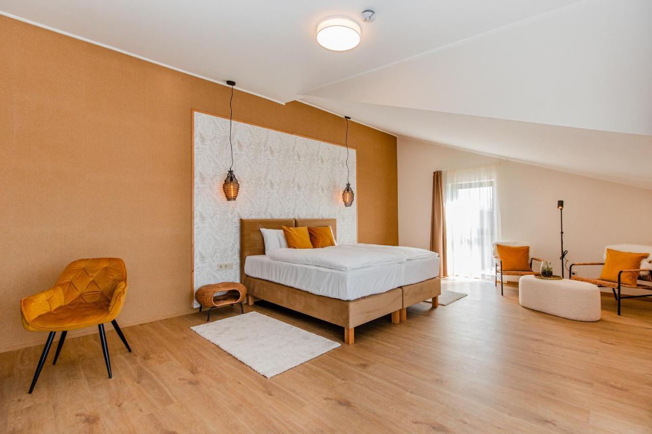 H11 Rooms Esztergom Eksteriør bilde