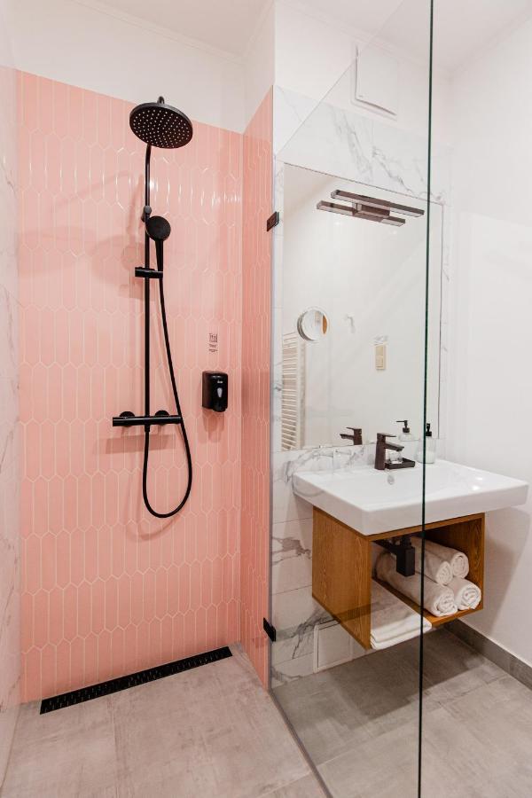 H11 Rooms Esztergom Eksteriør bilde
